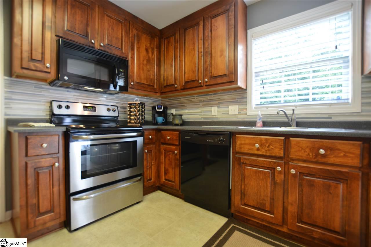 124 State Rd S-23-886 Fountain Inn, SC 29644 - Photo 9 of 22 Gallery Image 9