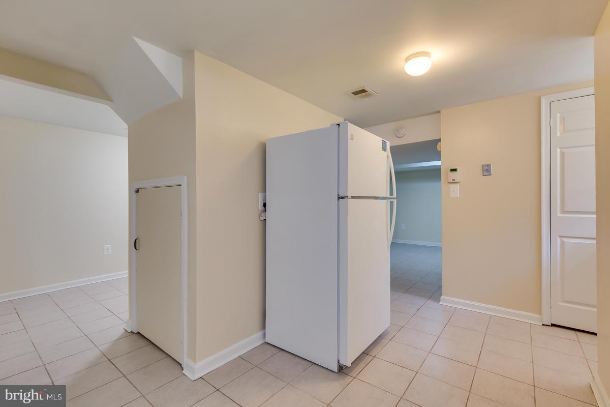 407 Royalton Road Silver Spring, MD 20901 - Photo 21 of 30 a view of an empty room