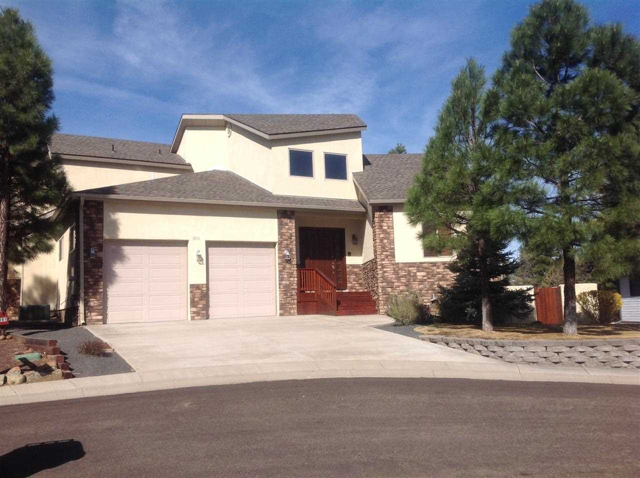 1092 South Hunters Run Show Low, AZ 85901 - Photo 2 of 36 a view of a house with a outdoor space
