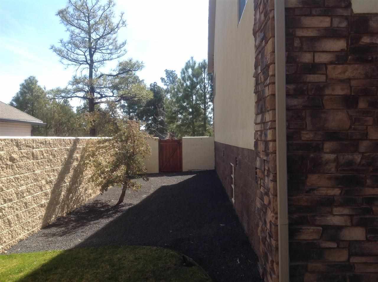 1092 South Hunters Run Show Low, AZ 85901 - Photo 28 of 36 a view of terrace