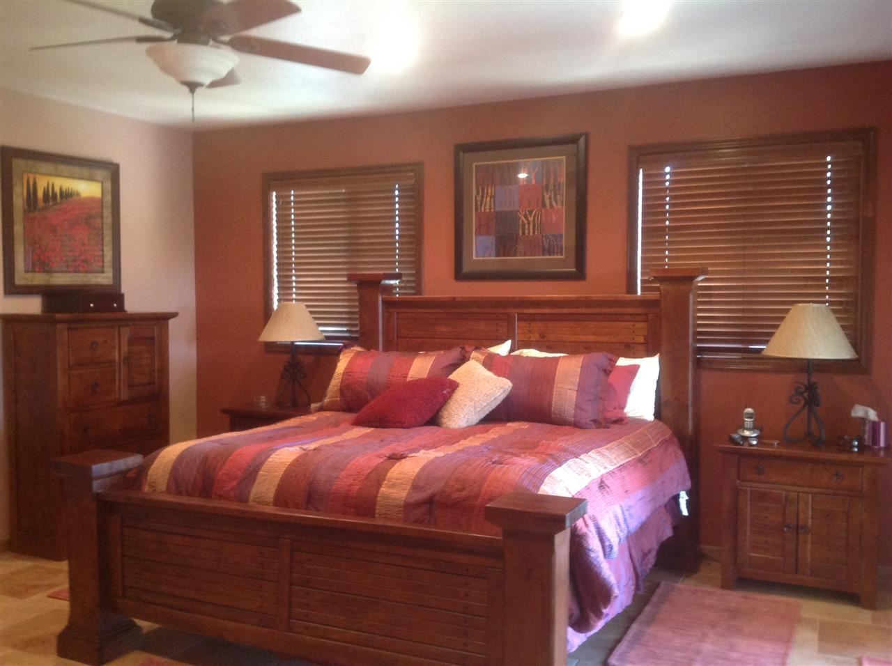 1092 South Hunters Run Show Low, AZ 85901 - Photo 5 of 36 a bedroom with a bed and with furniture
