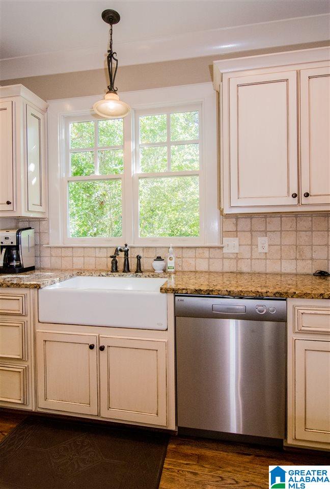 402 Devon Drive Birmingham, AL 35209 - Photo 13 of 48