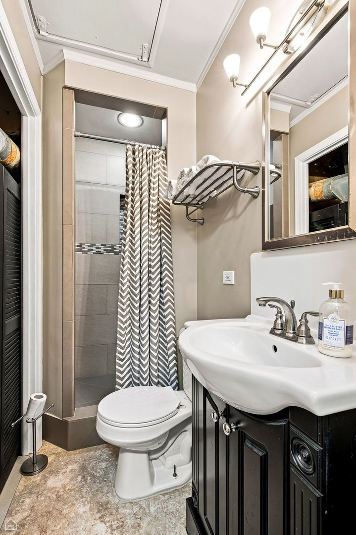 901 Cherokee Road Wilmette, IL 60091 - Photo 27 of 31 Gallery Image 27