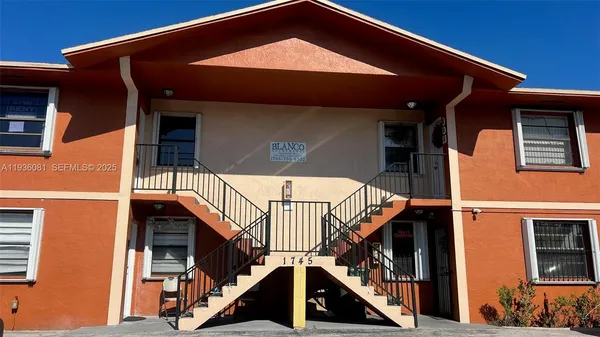 $2,500 | 1745 West 58th Street, Unit 202, Hialeah, FL 33012