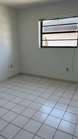 $2,500 | 1745 West 58th Street, Unit 202, Hialeah, FL 33012