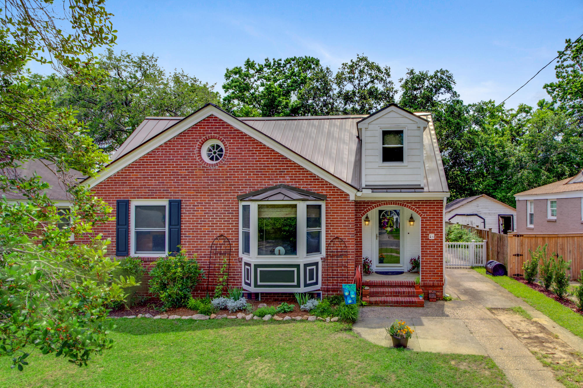 46 Colleton Drive Charleston, SC 29407 - Photo 2 of 24 1