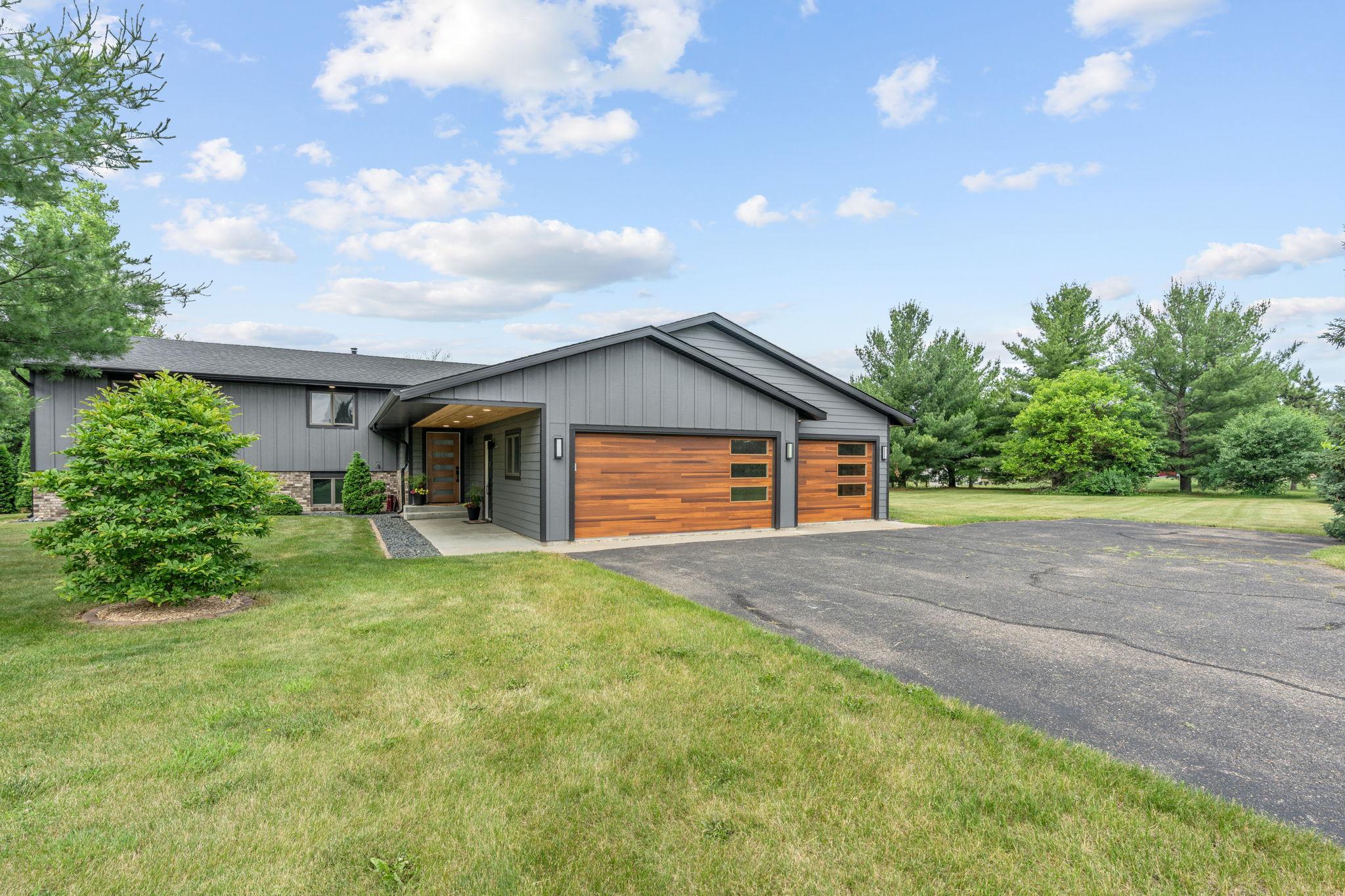 804 Grant Avenue Hudson, WI 54016 - Photo 3 of 55