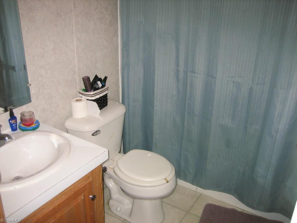 4738 Roundleaf Road Ramseur, NC 27316 - Photo 14 of 19 Hall bath.