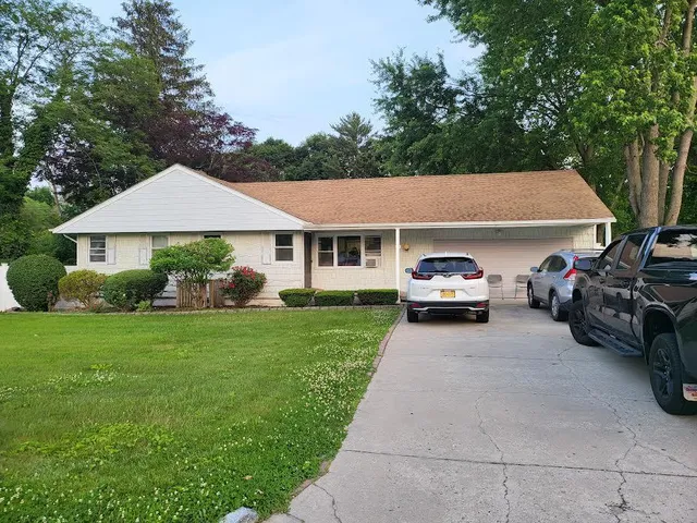 $580,000 | 22 Prospect Avenue, Brentwood, NY 11717