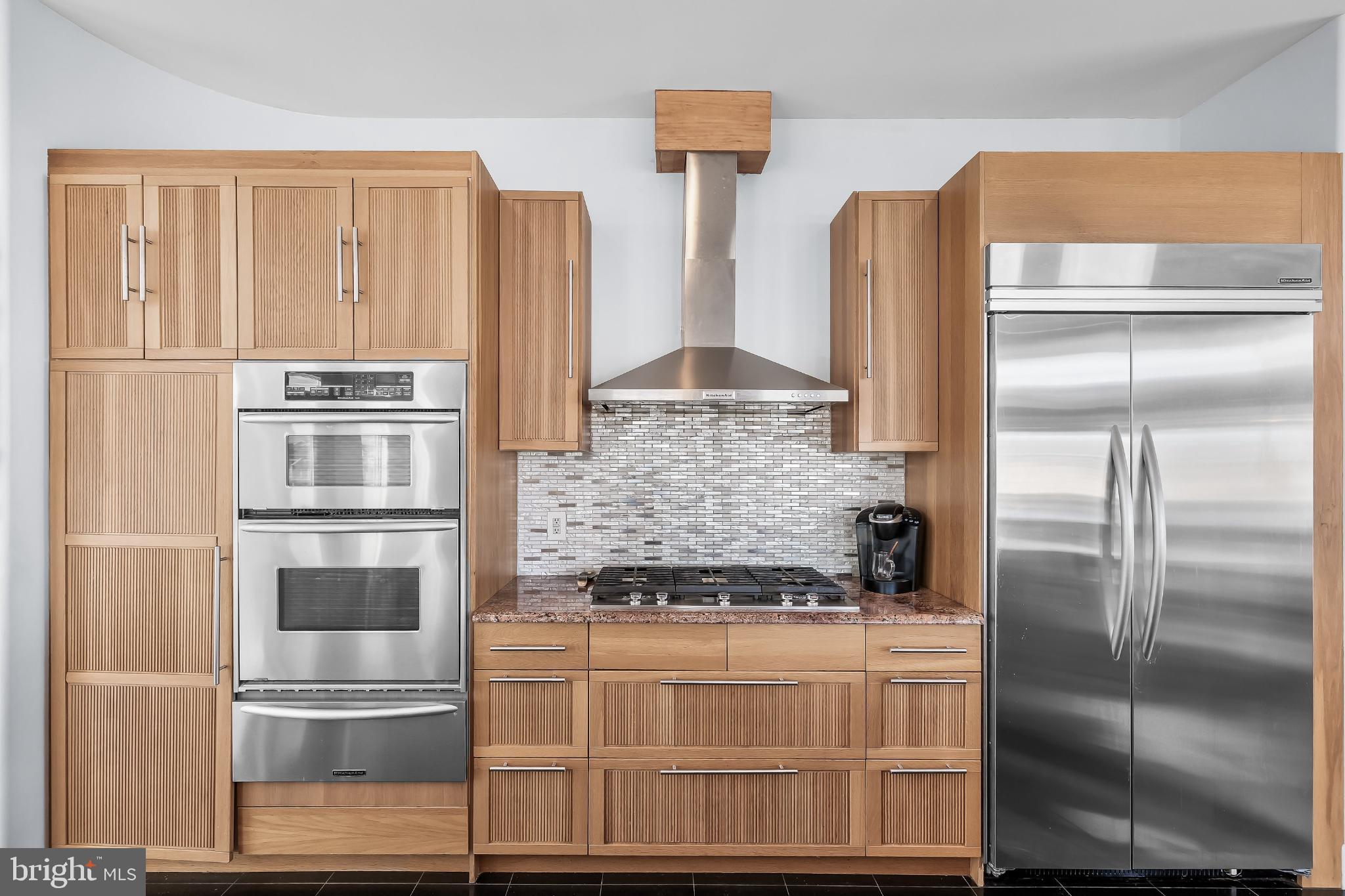 420 West 17th Avenue North Wildwood, NJ 08260 - Photo 19 of 101 Fluted wood cabinets