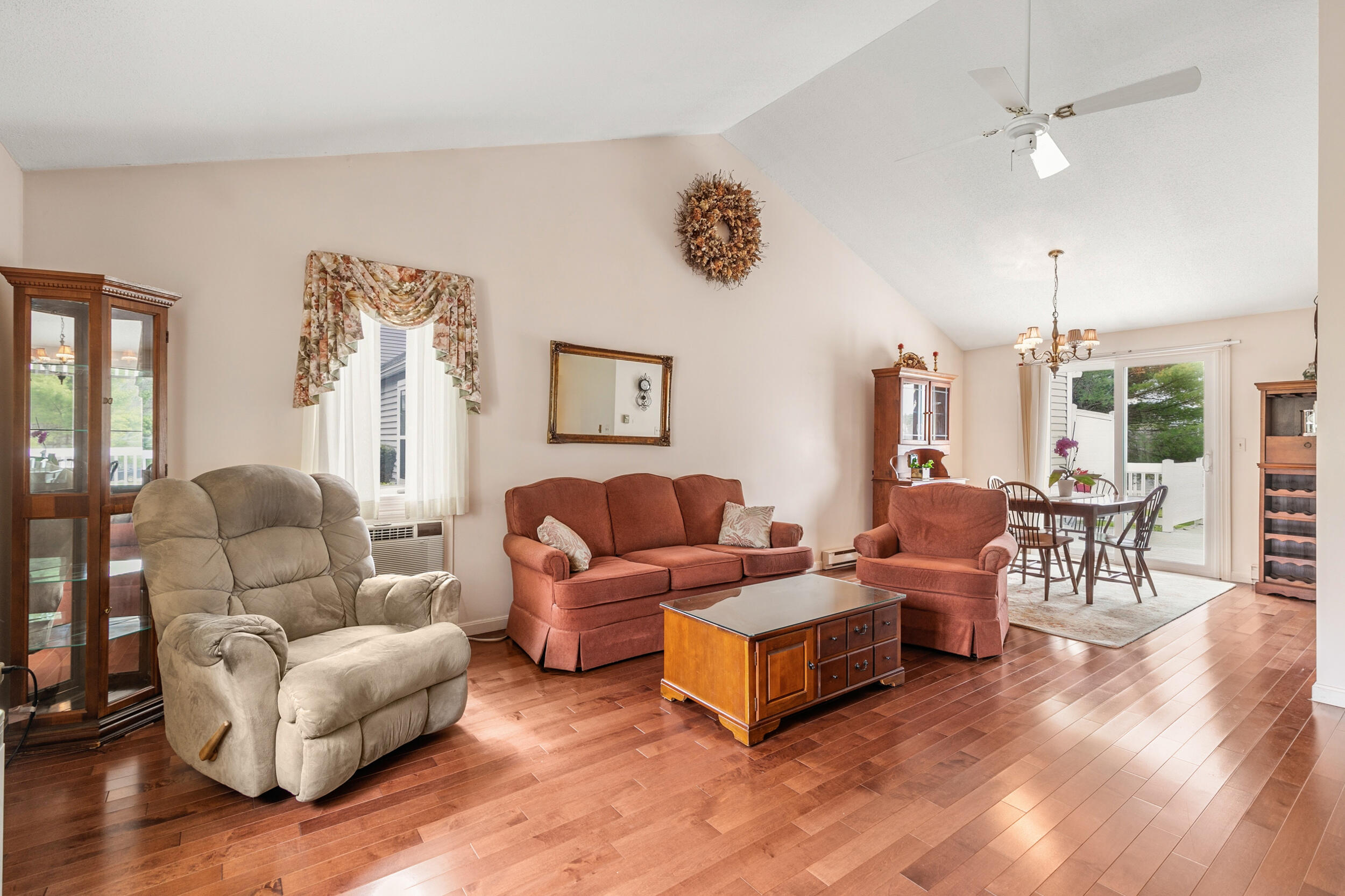 13 Colonial Way, Unit 13 Auburn, ME 04210 - Photo 2 of 24 Living Room