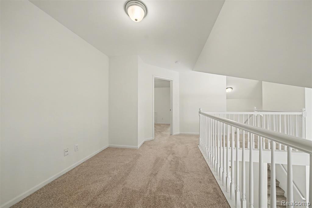 638 West Bluff Court, Unit 31 Rochester Hills, MI 48307 - Photo 41 of 49