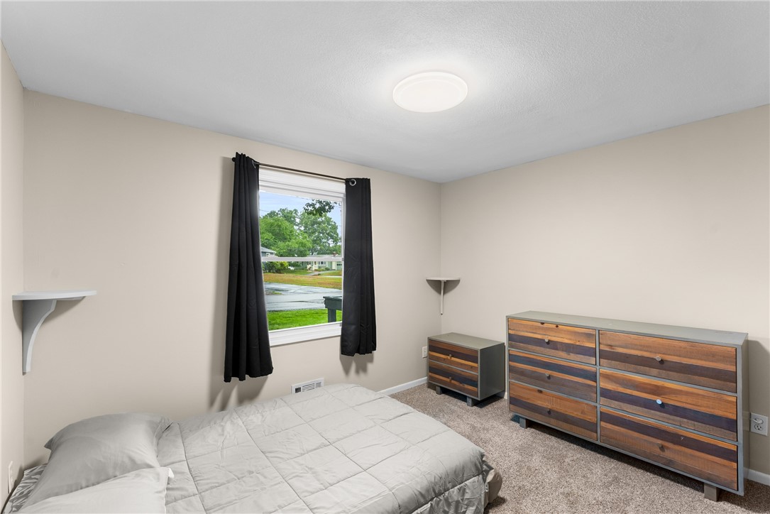 84 Hilton Road Warwick, RI 02889 - Photo 22 of 35
