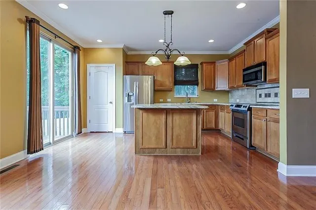 $2,400 | 275 Autry Mill Lane, Suwanee, GA 30024