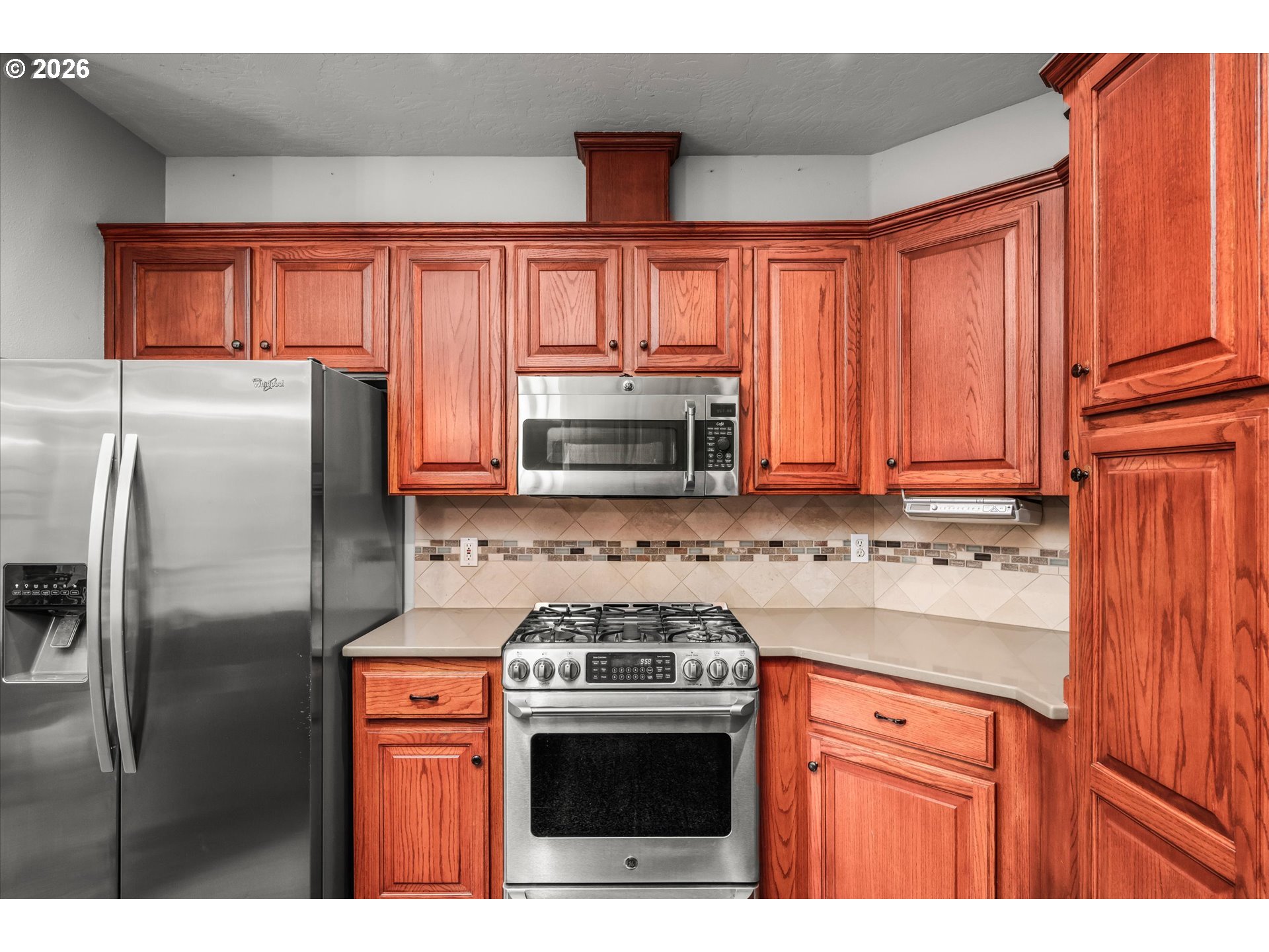 1424 Wimbledon Place Springfield, OR 97477 - Photo 11 of 46