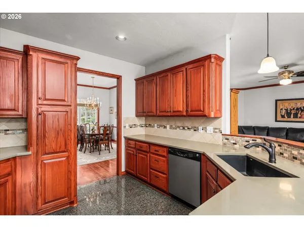 $675,000 | 1424 Wimbledon Place, Springfield, OR 97477