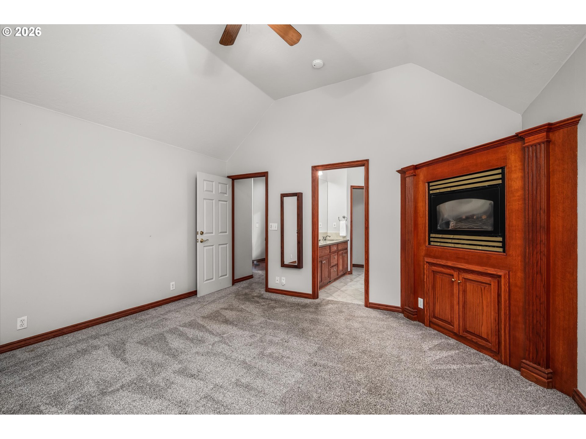 1424 Wimbledon Place Springfield, OR 97477 - Photo 16 of 46 Owner's Suite Bedroom
