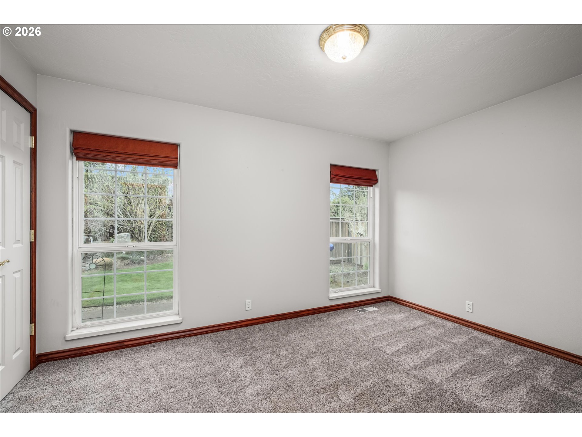 1424 Wimbledon Place Springfield, OR 97477 - Photo 30 of 46