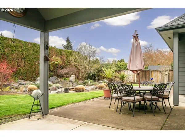 $675,000 | 1424 Wimbledon Place, Springfield, OR 97477