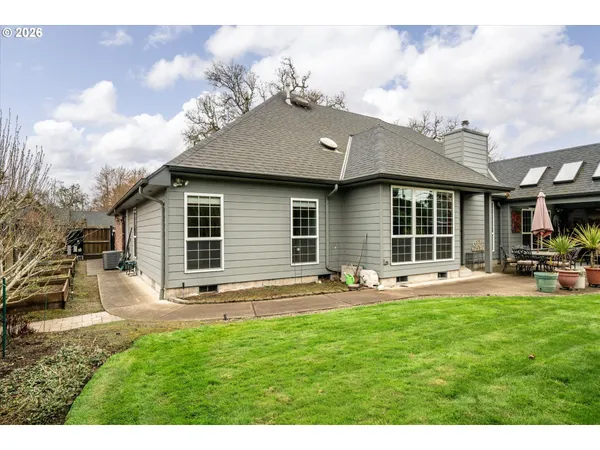 $675,000 | 1424 Wimbledon Place, Springfield, OR 97477