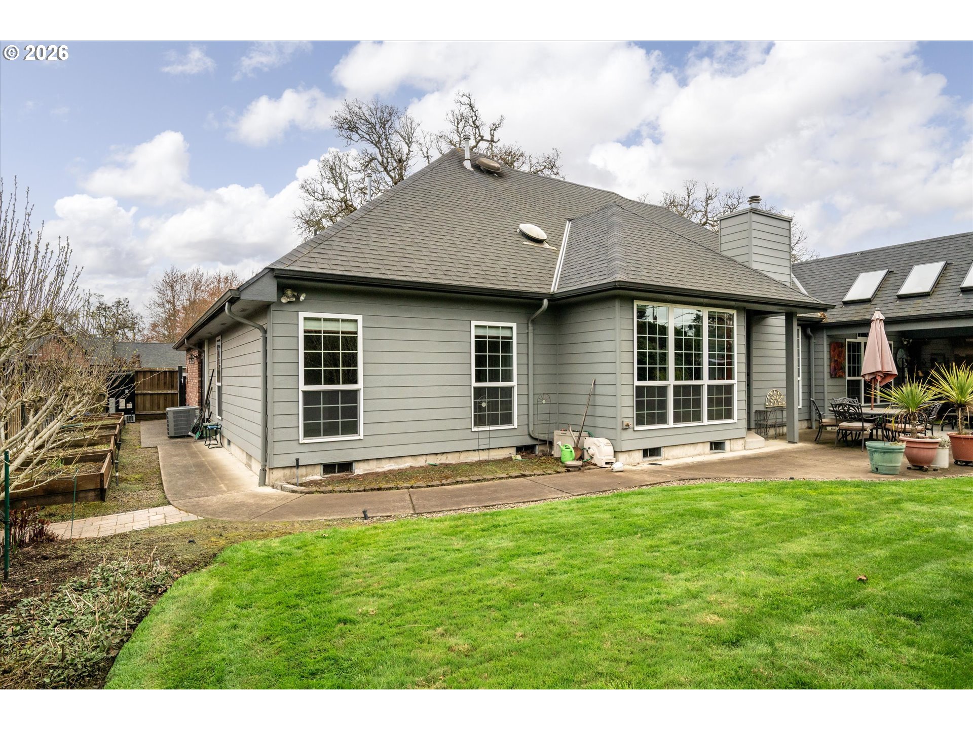 1424 Wimbledon Place Springfield, OR 97477 - Photo 38 of 46