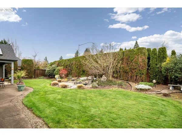 $675,000 | 1424 Wimbledon Place, Springfield, OR 97477