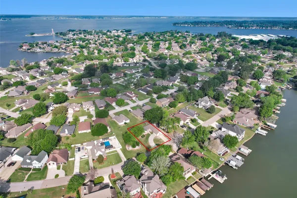 $379,000 | 6878 Kingston Cove Lane, Willis, TX 77318