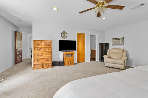 $379,000 | 6878 Kingston Cove Lane, Willis, TX 77318