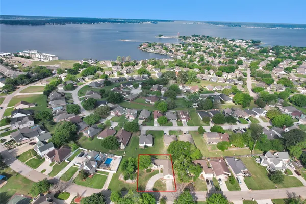 $379,000 | 6878 Kingston Cove Lane, Willis, TX 77318