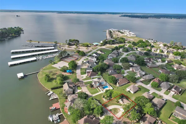 $379,000 | 6878 Kingston Cove Lane, Willis, TX 77318