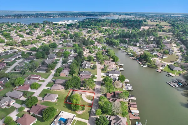 $379,000 | 6878 Kingston Cove Lane, Willis, TX 77318