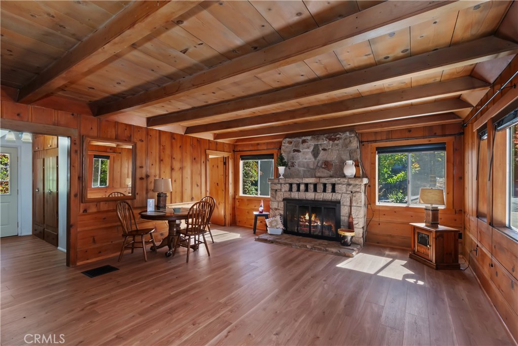 863 Oak Road Lake Arrowhead, CA 92385 - Photo 7 of 42