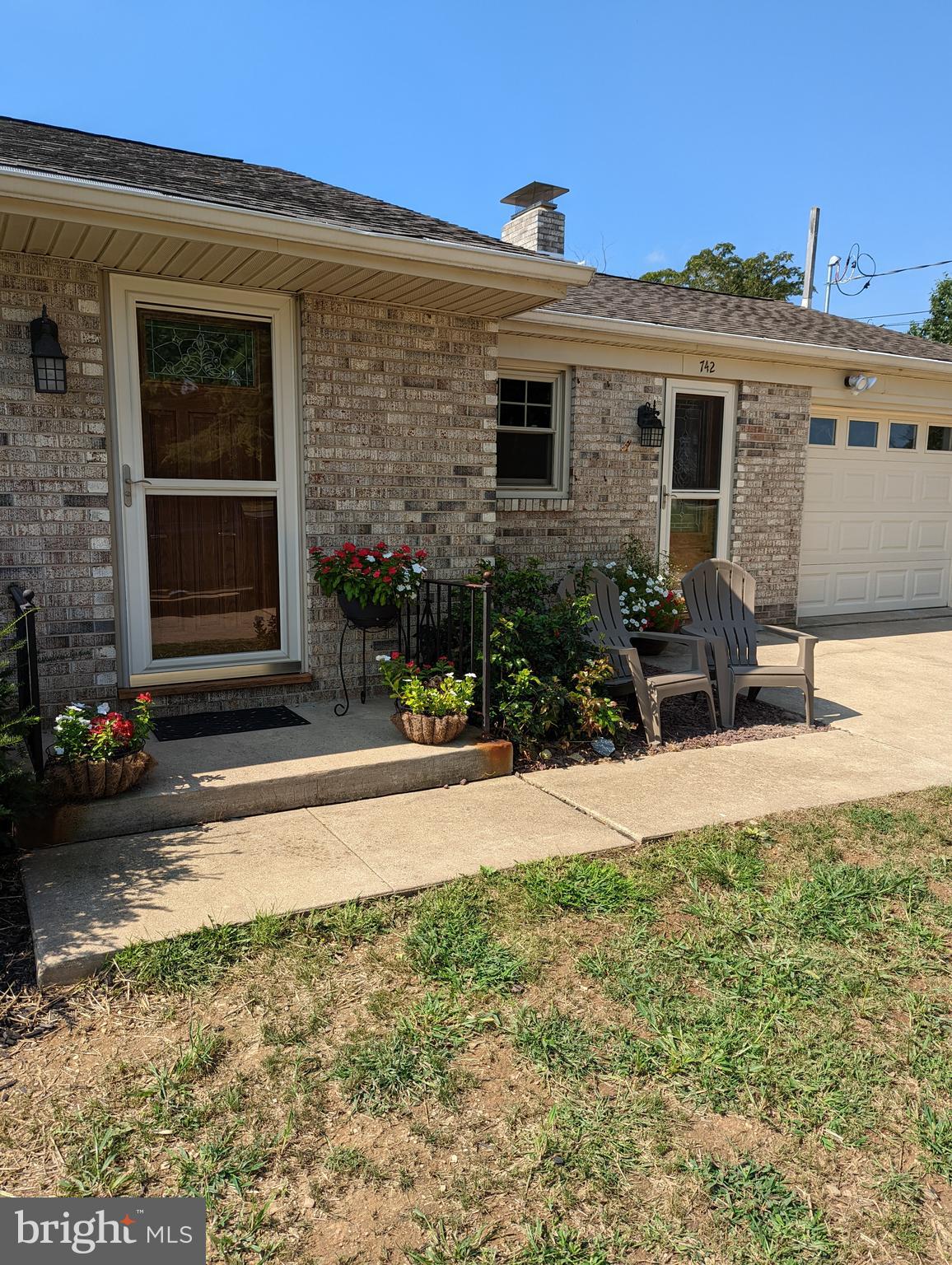 742 Stoverstown Road York, PA 17408 - Photo 3 of 22 Entrance