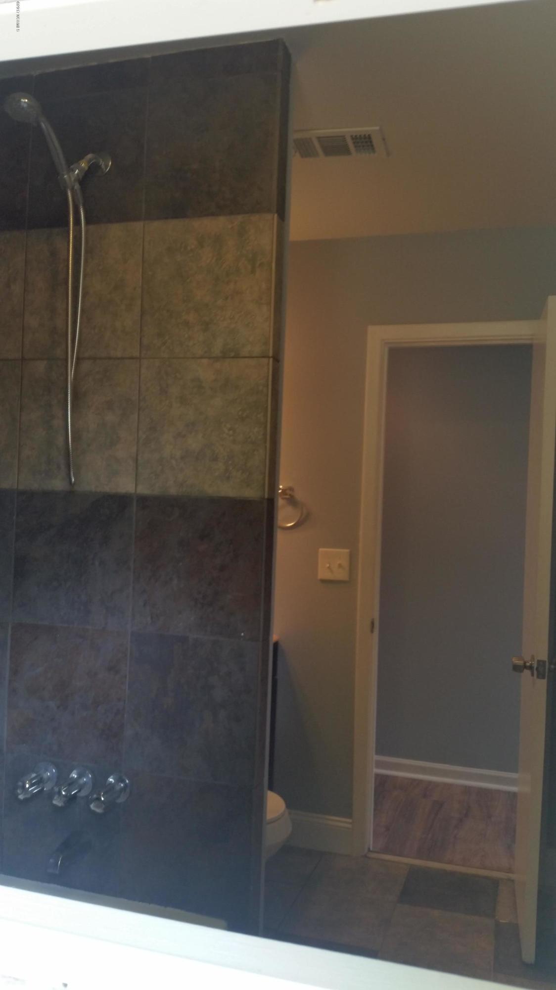 310 Cathay Road Wilmington, NC 28412 - Photo 10 of 17 bathtile