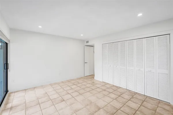 $2,990 | 4040 North Hills Drive, Unit 24, Hollywood, FL 33021