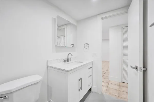 $2,990 | 4040 North Hills Drive, Unit 24, Hollywood, FL 33021