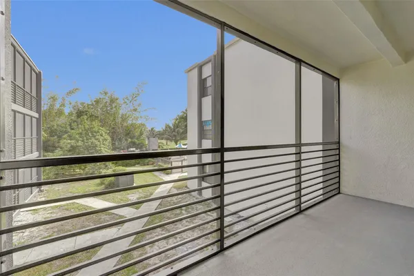 $2,990 | 4040 North Hills Drive, Unit 24, Hollywood, FL 33021