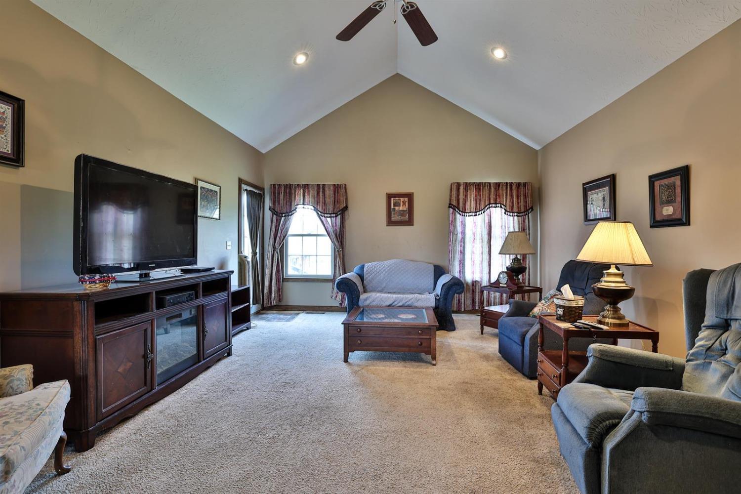 144 Romans Road New Vienna, OH 45159 - Photo 7 of 32