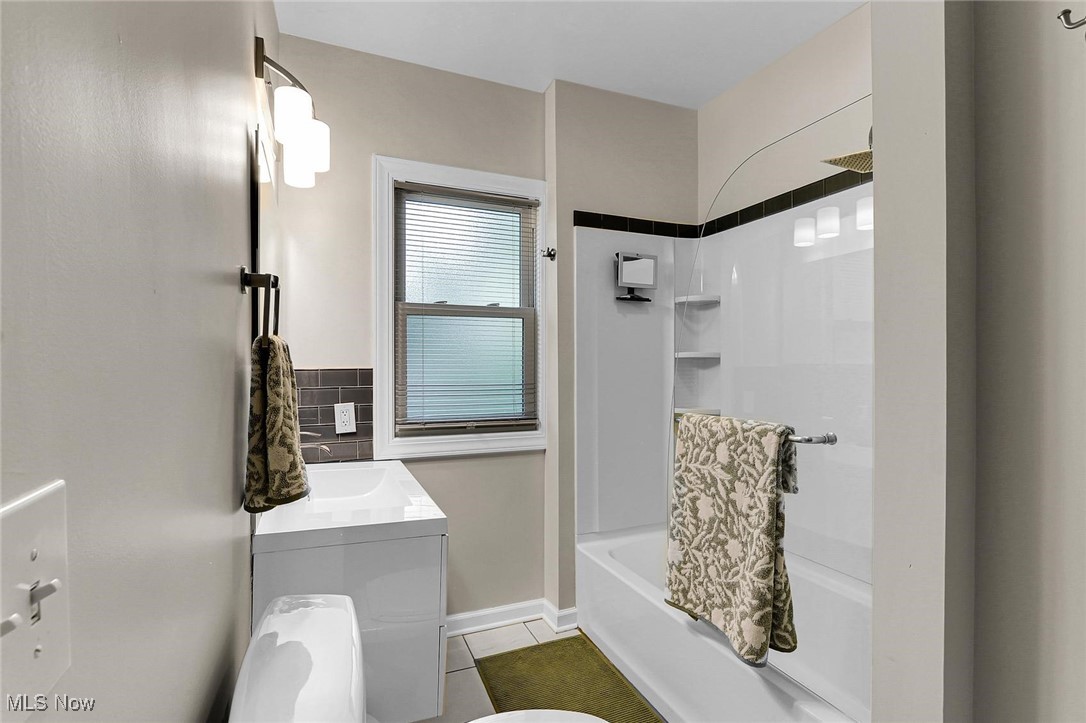 2289 Lamberton Road Cleveland, OH 44118 - Photo 23 of 31
