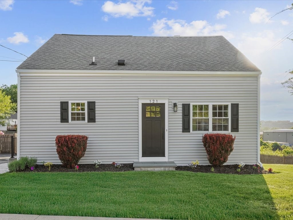 121 Talcott Street Woonsocket, RI 02895 - Photo 3 of 42