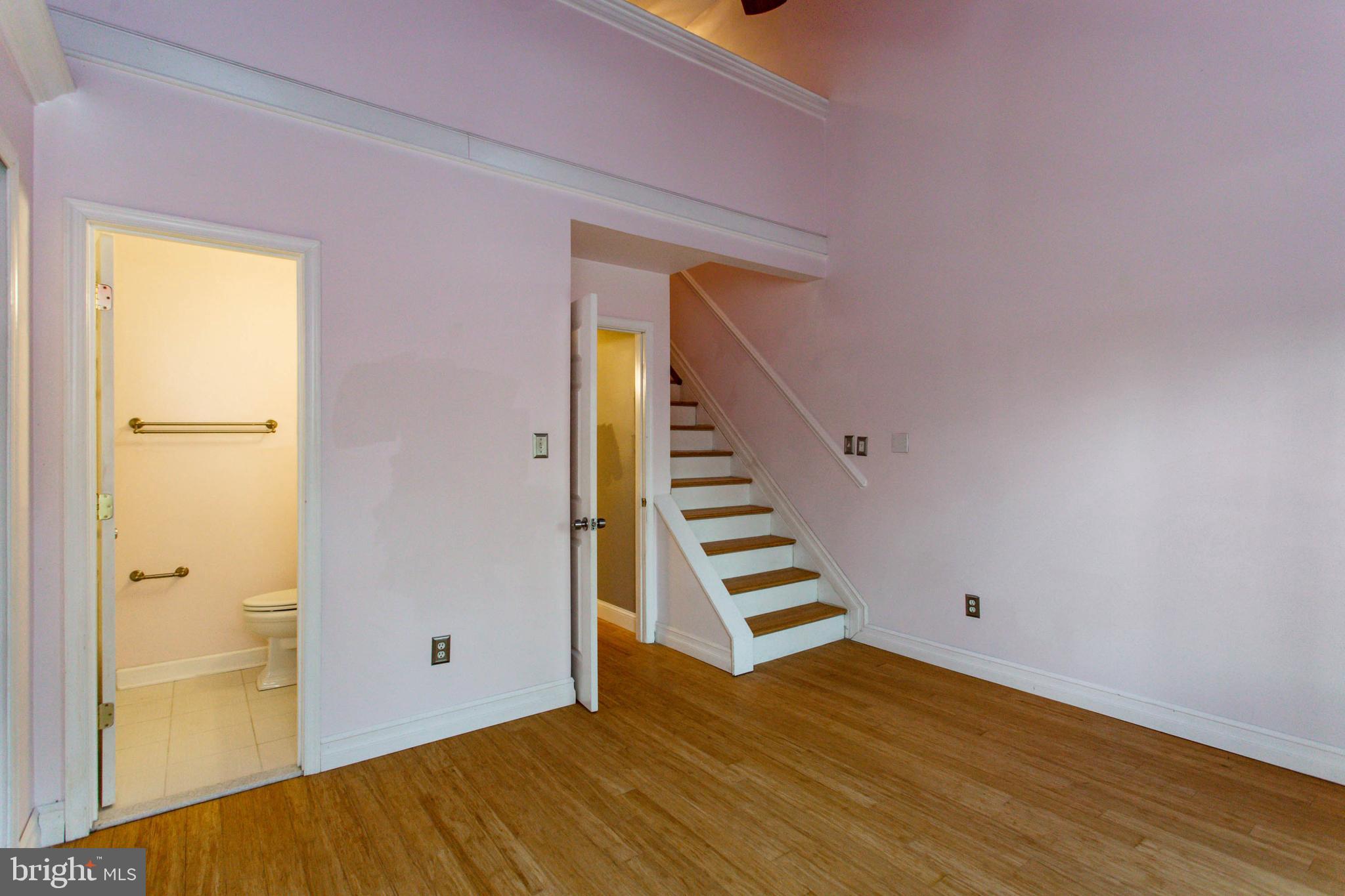 8530 Laurel Oak Drive Springfield, VA 22153 - Photo 12 of 24 Gallery Image 12