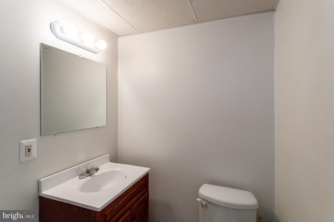 8530 Laurel Oak Drive Springfield, VA 22153 - Photo 22 of 24 Gallery Image 22
