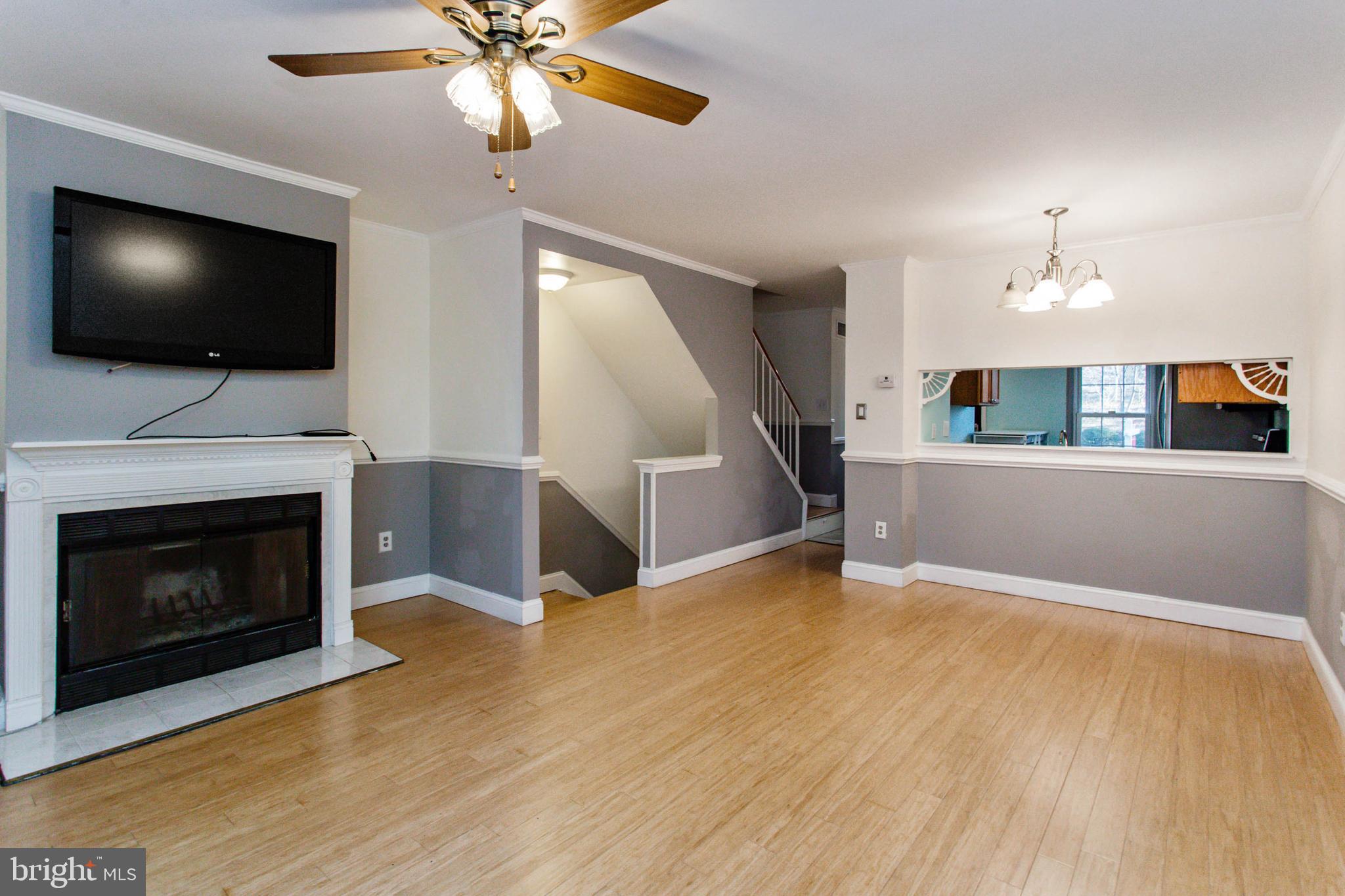 8530 Laurel Oak Drive Springfield, VA 22153 - Photo 4 of 24 Gallery Image 4
