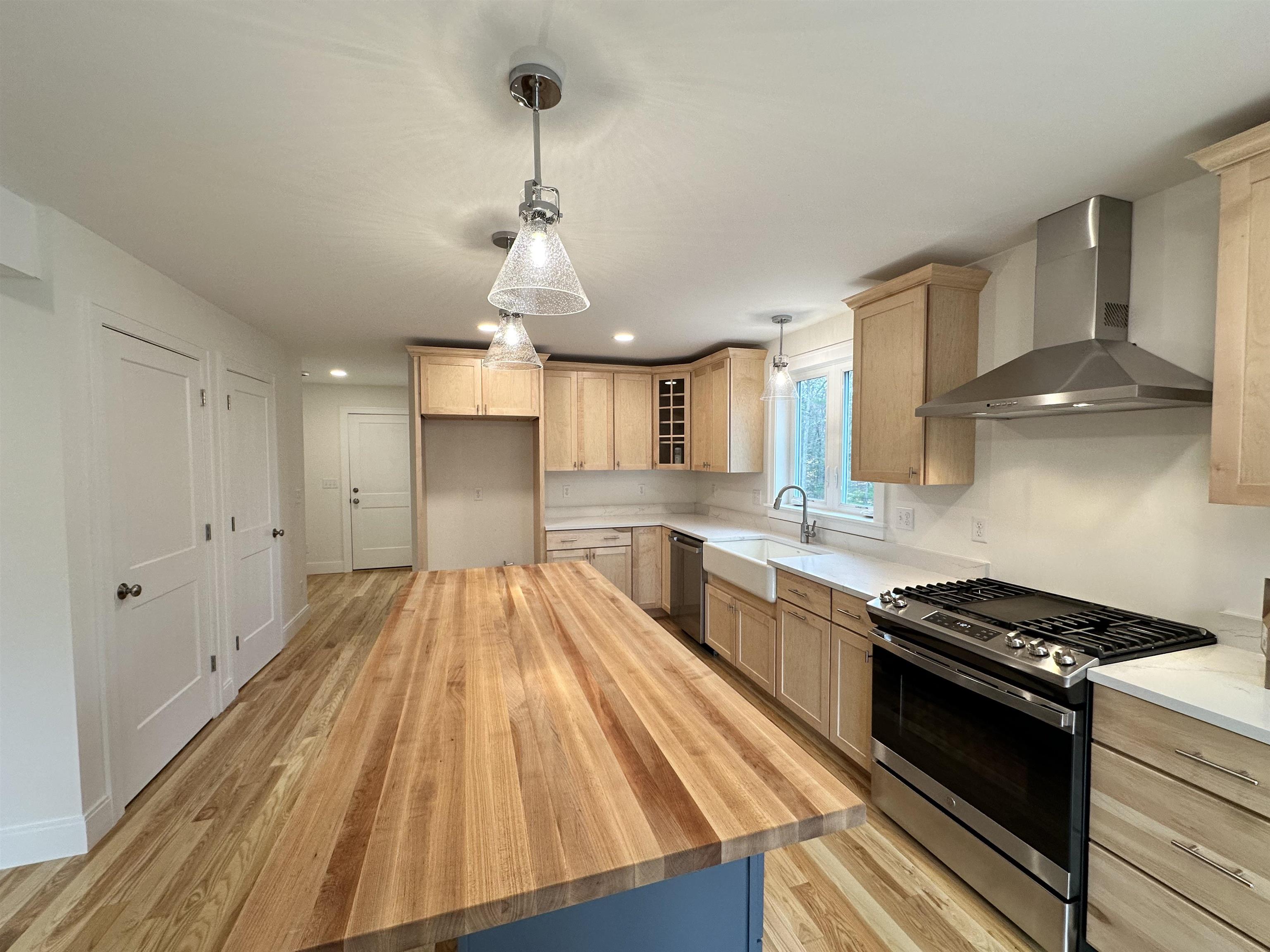 32 Arbor Road, Unit LOT 18 Epping, NH 03042 - Photo 5 of 38