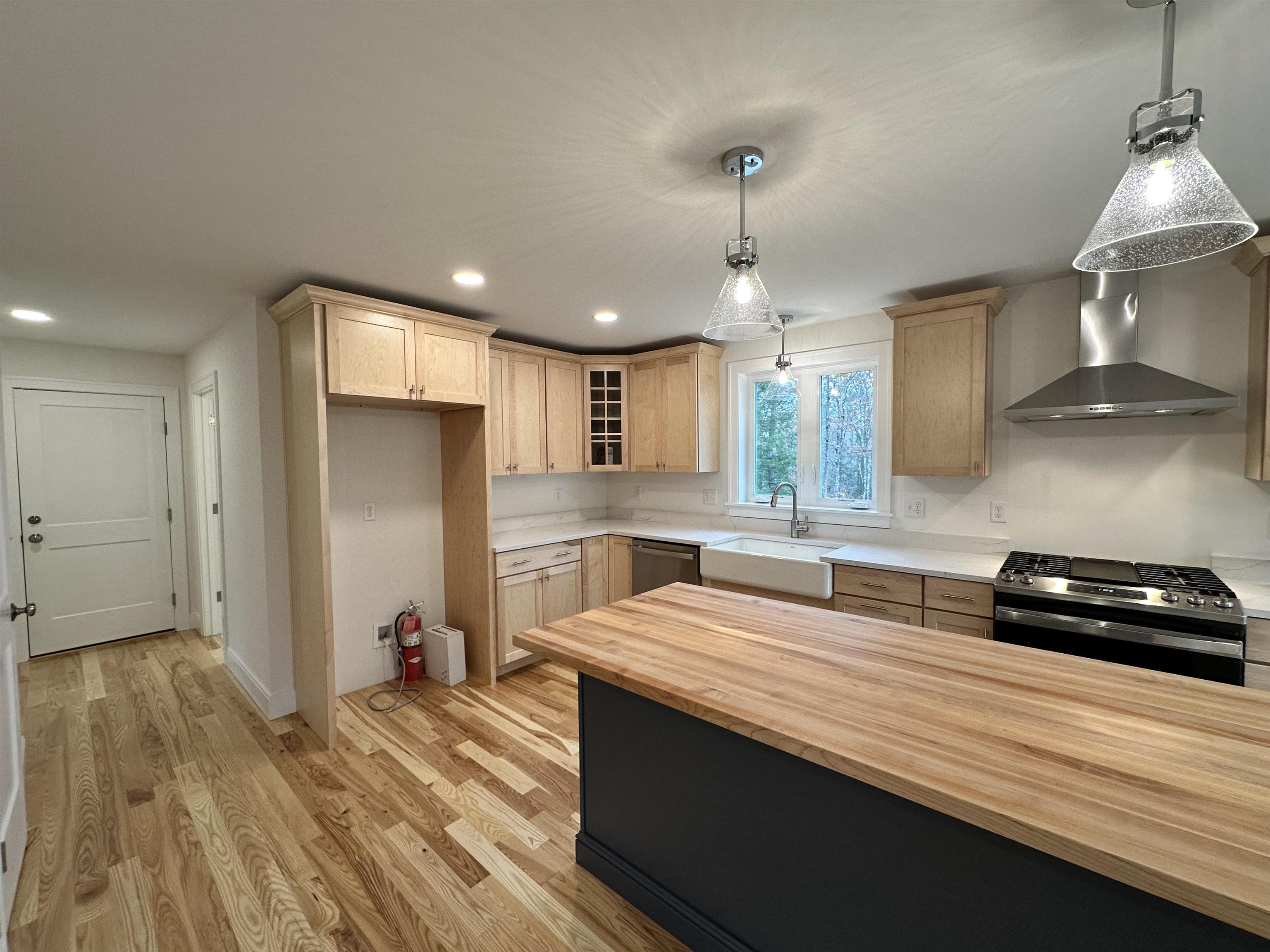 32 Arbor Road, Unit LOT 18 Epping, NH 03042 - Photo 6 of 38