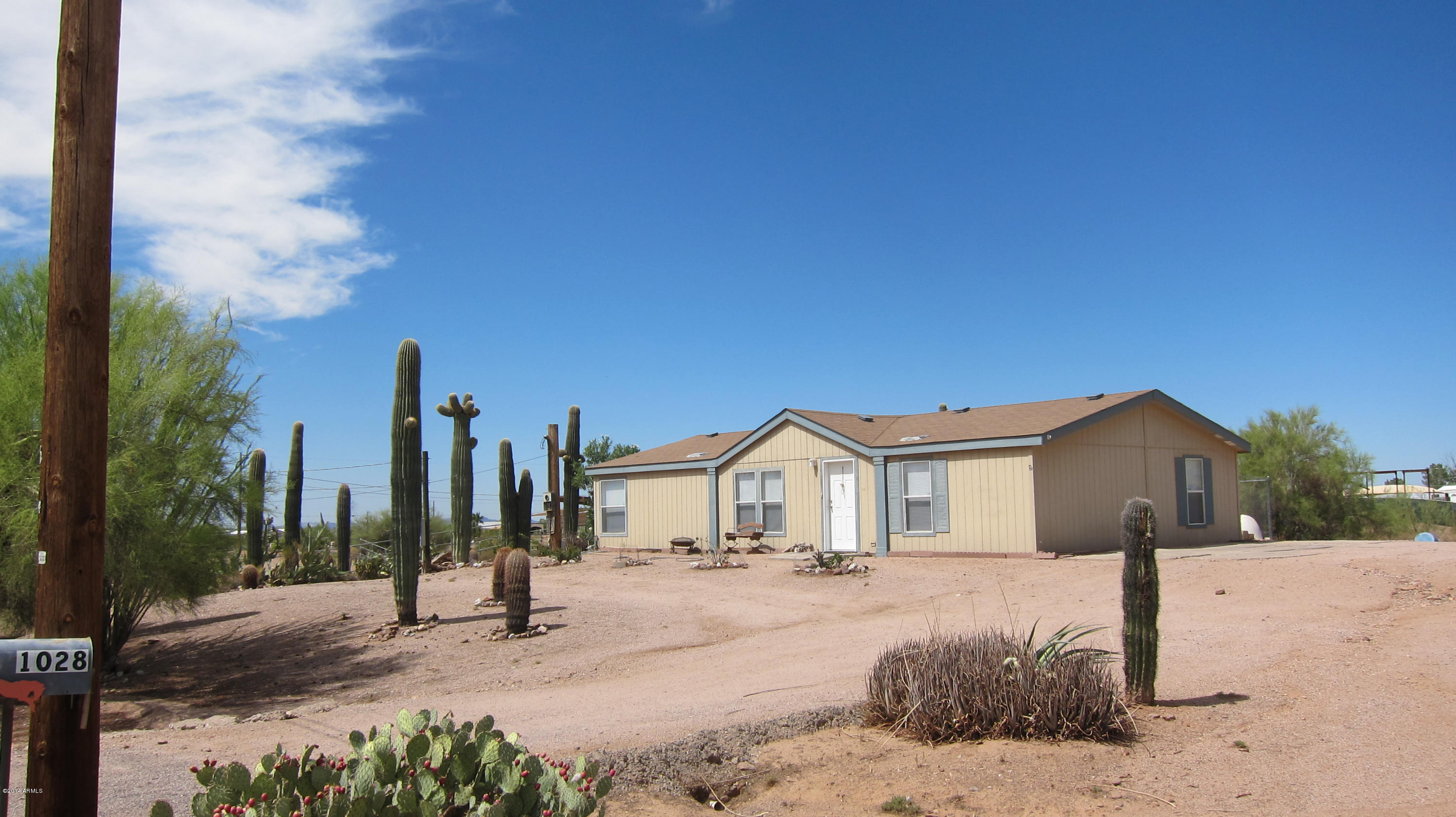 1028 South Bowman Road Apache Junction, AZ 85119 - Photo 1 of 20 2014-07-20 1028 S Bowman Rd, AJ 001