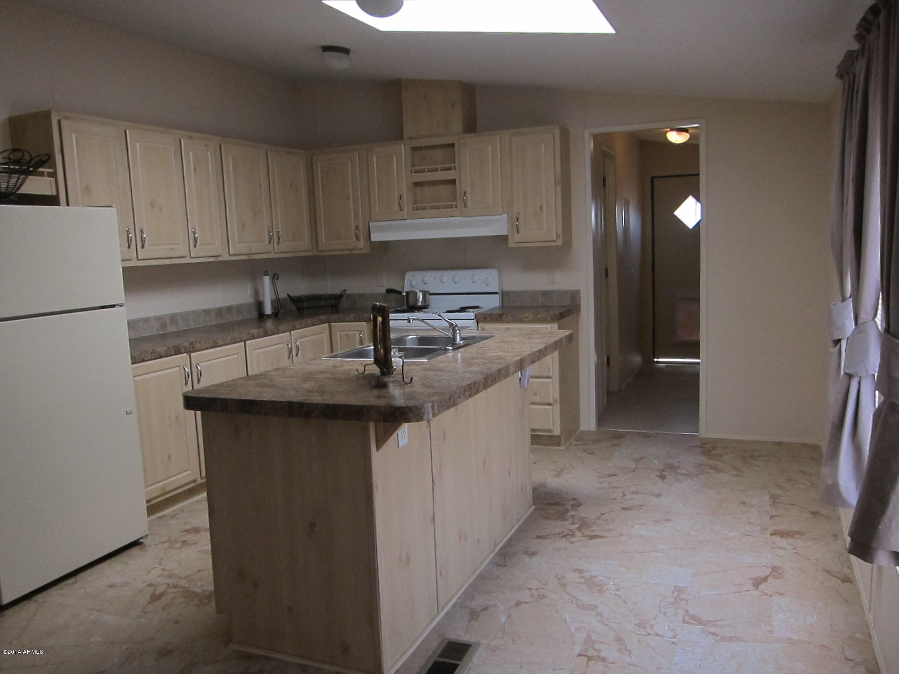 1028 South Bowman Road Apache Junction, AZ 85119 - Photo 4 of 20 2014-07-26 1028 S Bowman Interior 006