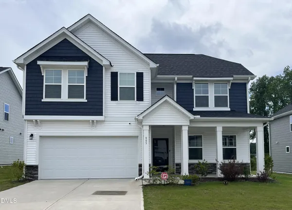 $469,500 | 805 Putney Hl Road, Zebulon, NC 27597