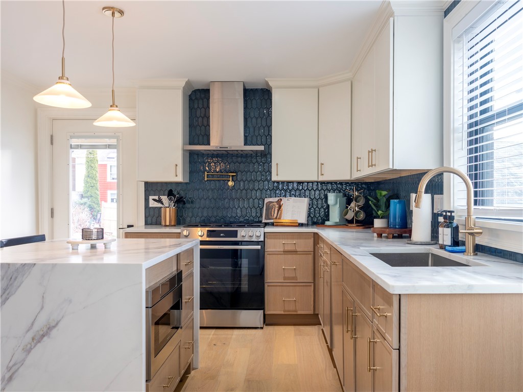 7 Dearborn Street, Unit 1 Newport, RI 02840 - Photo 1 of 14