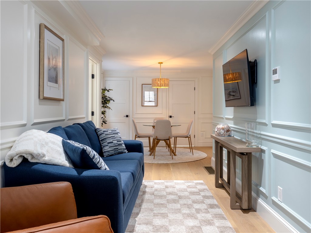 7 Dearborn Street, Unit 1 Newport, RI 02840 - Photo 6 of 14